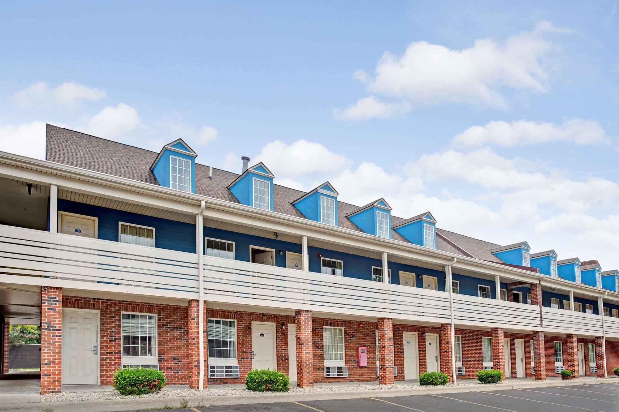 Travelodge By Wyndham Canton-Livonia Area, Mi Dış mekan fotoğraf
